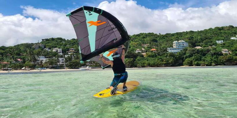 try-wingfoiling-in-boracay