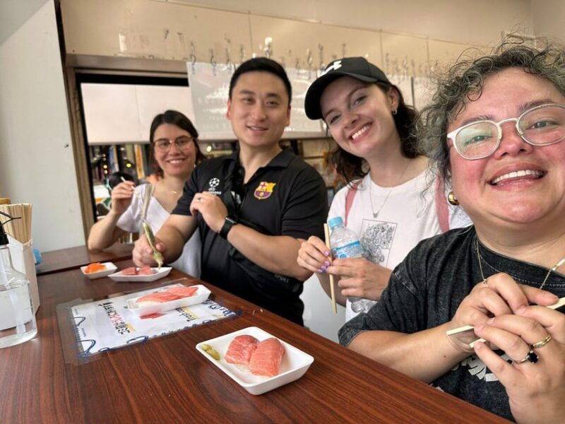 tsukiji-market-food-hopping-tour-3hours