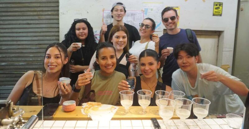 tsukiji-market-foodie-tour-enjoy-seafood-sushi-and-sake