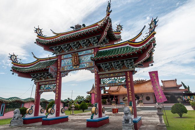 Tuaran Market, Temple, Bridge & Rungus Longhouse fr Kota Kinabalu - A Close Look at the Tour Experience