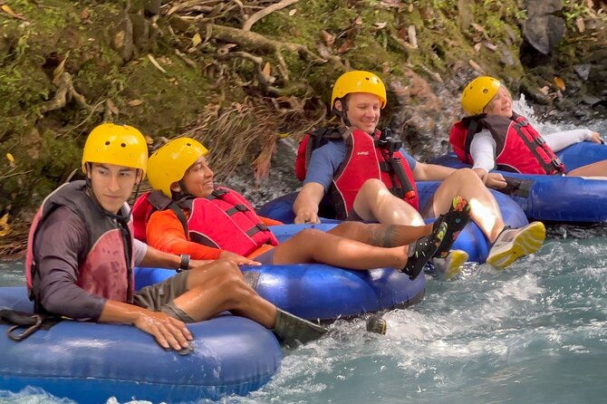 tubing-in-rio-celeste-tenorio-park