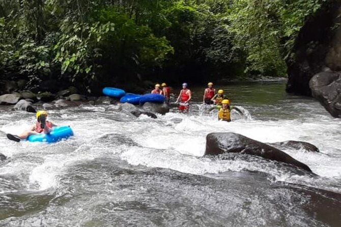 tubing-tour-at-arenal-river