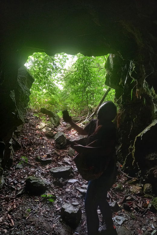 tucuman-trekking-and-hiking-in-the-old-power-plant-of-the-quebrada-de-lules