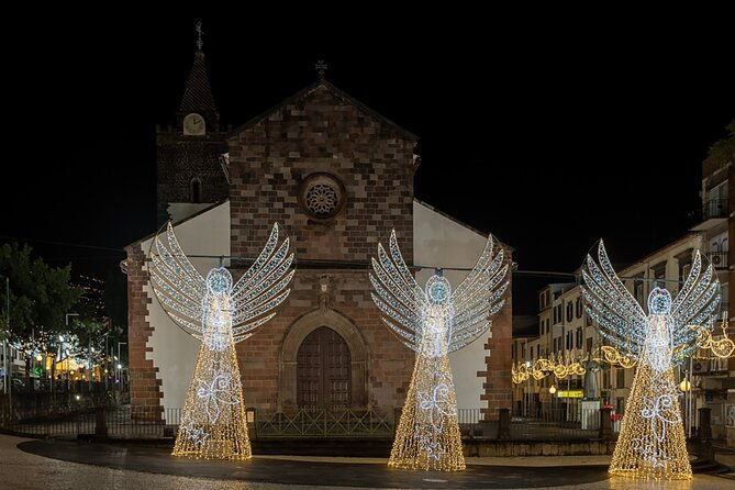tuk-tuk-funchal-magic-christmas-lights