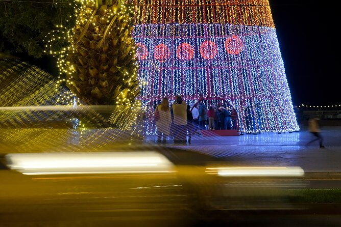 tuk-tuk-funchal-magic-christmas-lights