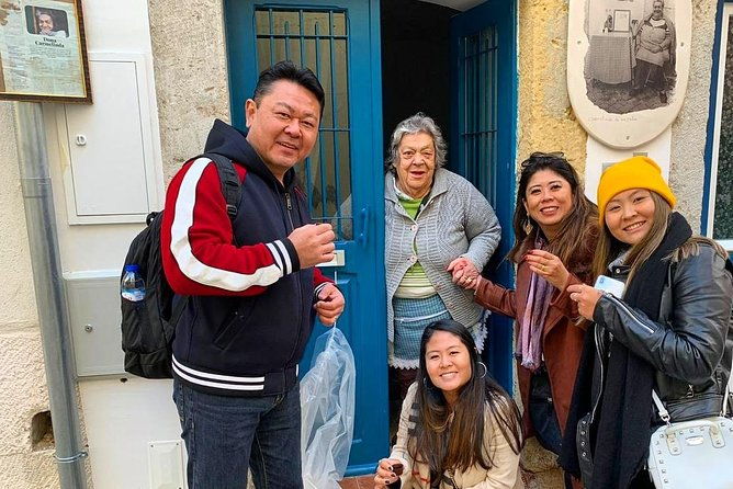 tuk-tuk-lisbon-guided-tour-100-private-personalized