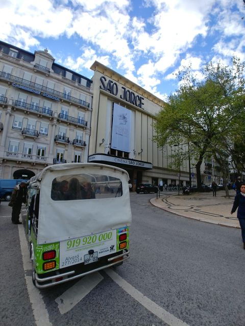 tuk-tuk-lisbon-lisbon-iconic-highlights-1-5-hour
