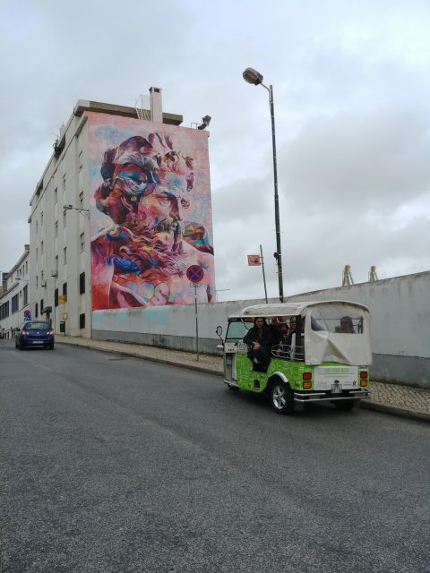 tuk-tuk-lisbon-street-art-2-hour