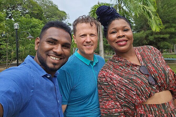 Tuk Tuk safari capital Colombo (Food and Entry Fees) Including - Key Points