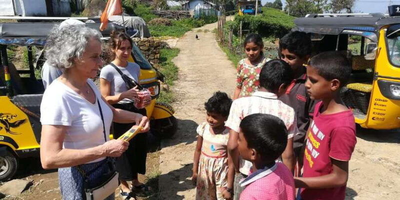 tuk-tuk-safari-liptons-seattea-fields-hiketeafactory-tour