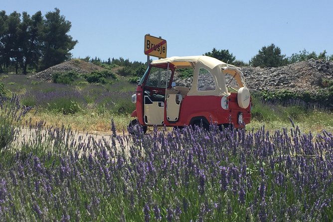 tuk-tuk-sightseeing-tour-of-hvar