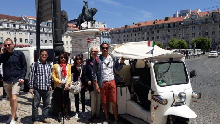 tuk-tuk-tour-historic-central-lisbon