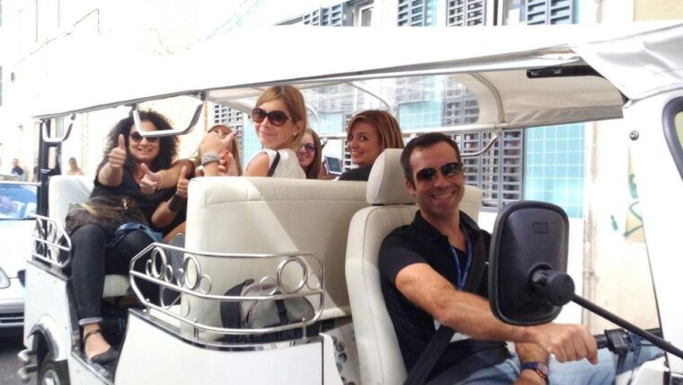 tuk-tuk-tour-historic-central-lisbon