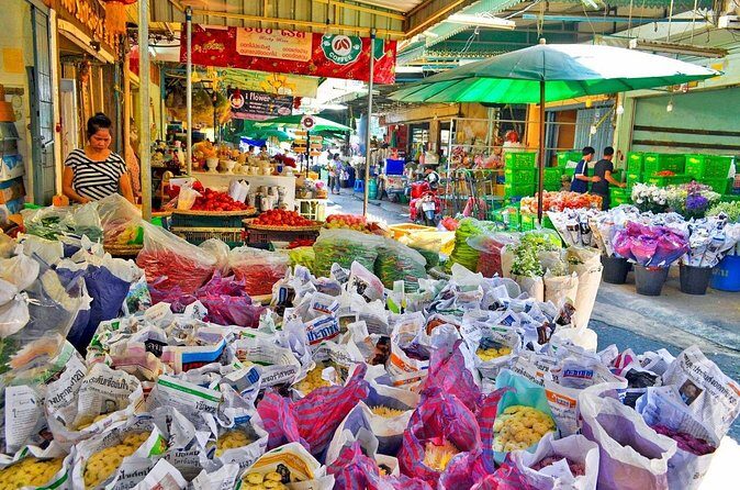 Tuk-Tuk Tour of Bangkok's Nighttime Food Temples and Markets - Practical Tips for Future Travelers