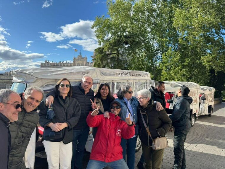 tuk-tuk-tour-with-wine-test-in-madrid