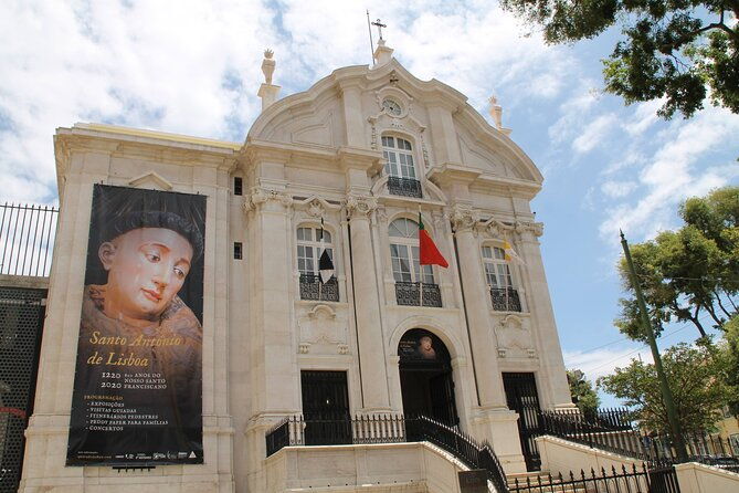 tuktuk-tour-3-hours-in-lisbon-2