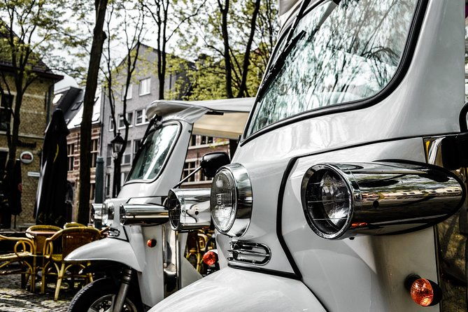 tuktuk-tour-through-historic-antwerp-2-5h