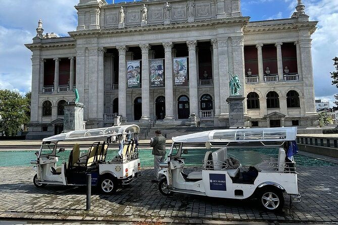 tuktuk-tour-through-historic-antwerp-2-5h
