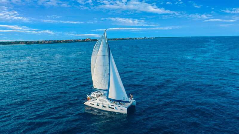Tulum: Half-Day Luxury Sailing Experience with Open Bar - The Experience in Detail