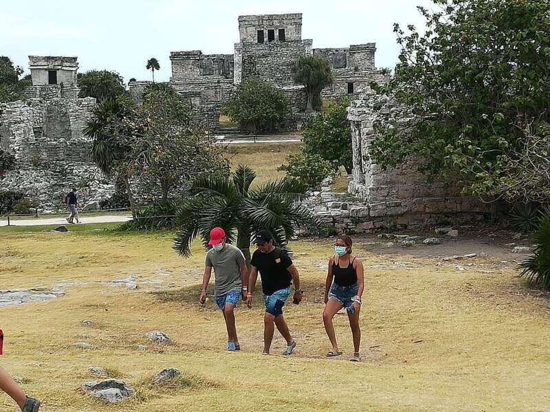 Tulum: Rappel, Jungle Zip Line & Cenote Snorkeling Tour - Rappelling into the Mayan Jungle