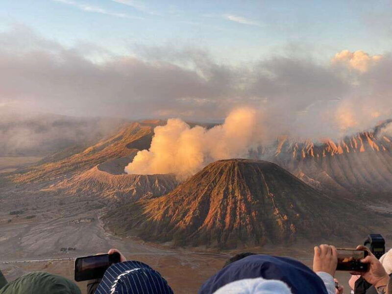 tumpak-sewu-waterfall-mount-bromo-mt-ijen-4-day-tour