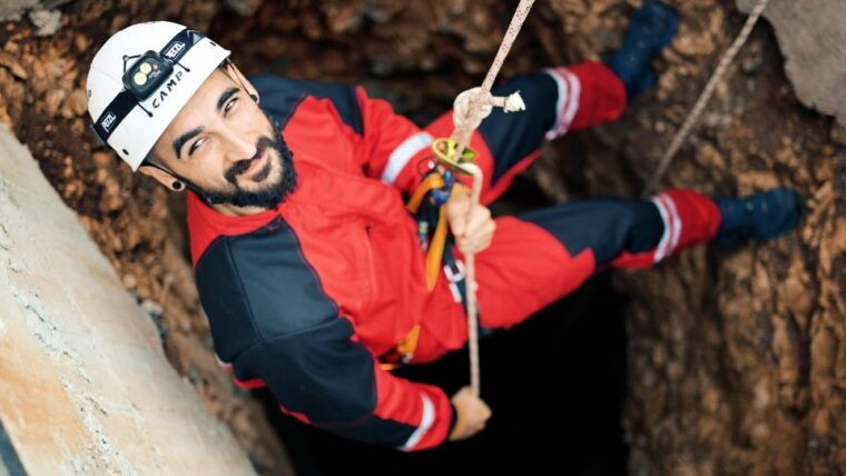 tunnel-abseiling-plus-tour-the-underground-2