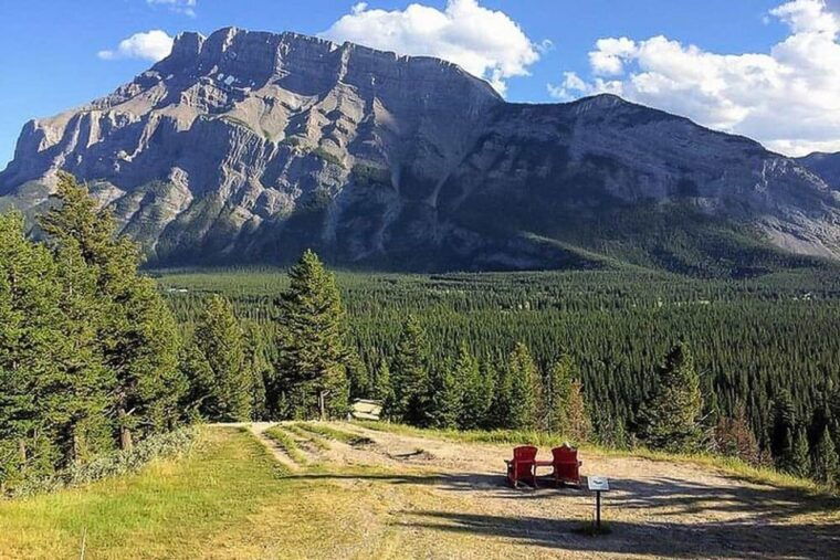 tunnel-mountain-trail-nature-tour-with-audio-guide