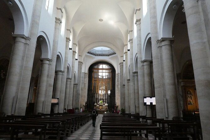 turin-highlights-private-walking-tour-with-piazza-castello-and-piazza-san-carlo