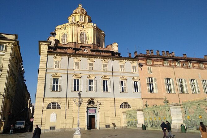 turin-highlights-private-walking-tour-with-piazza-castello-and-piazza-san-carlo