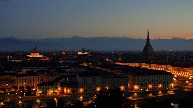 turin-historical-walking-tour-by-night