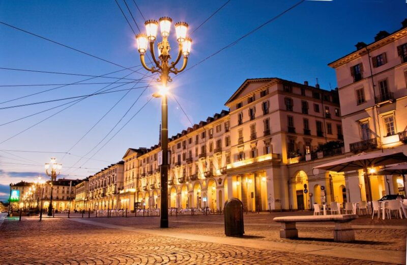 turin-historical-walking-tour-by-night