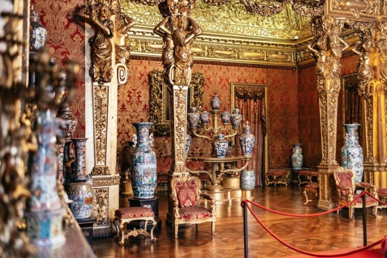 turin-royal-palace-city-tour-guided-experience