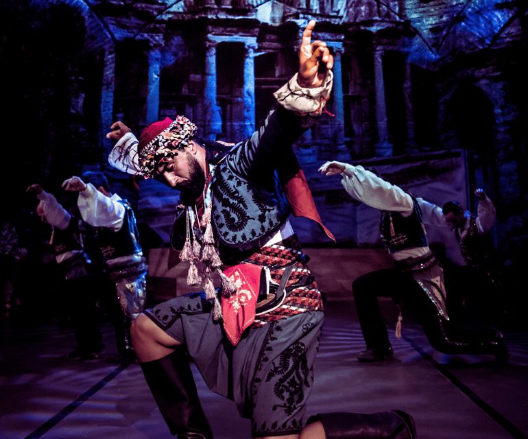 turkish-dance-show-at-hodjapasha-cultural-centre-in-istanbul