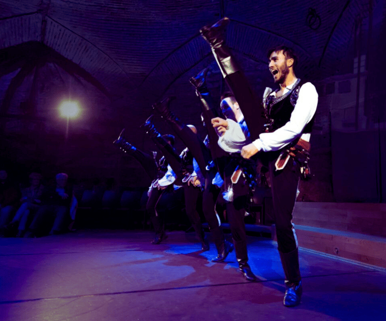 turkish-dance-show-at-hodjapasha-cultural-centre-in-istanbul