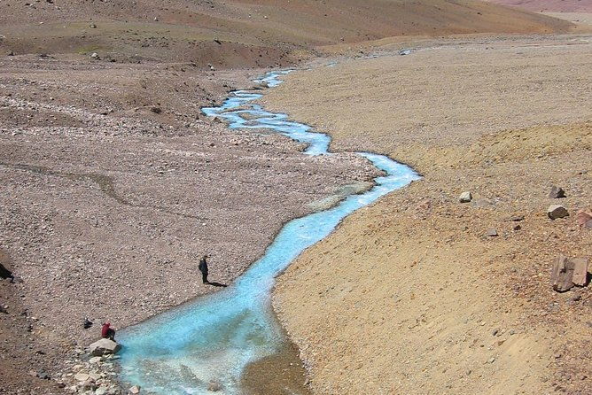 turquoise-barreal-creek-trekking
