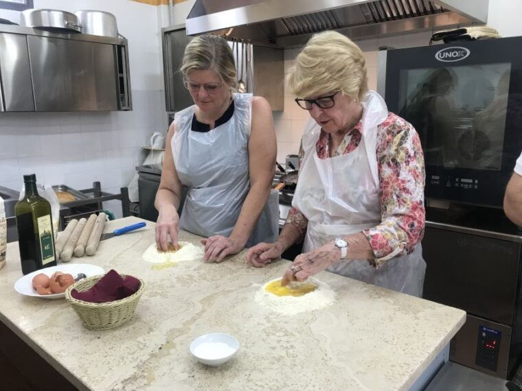 tuscan-food-cooking-class-in-san-gimignano-winery