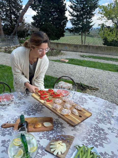 tuscan-wine-tour-experience-with-sommelier-private-driver