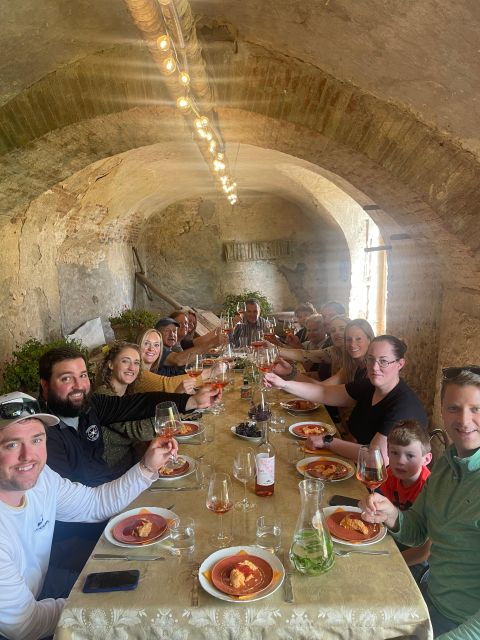 tuscan-wine-tour-experience-with-sommelier-private-driver