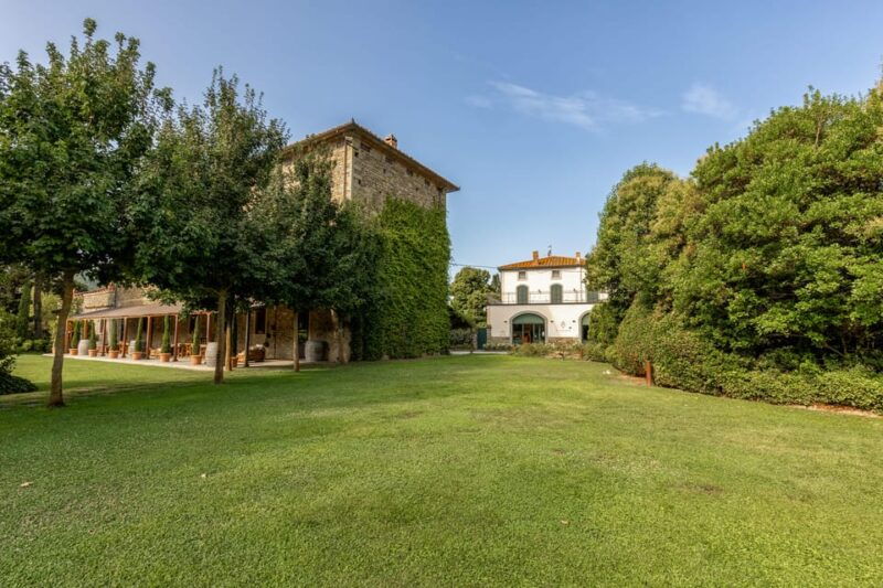 tuscany-aged-red-wine-tasting-with-charcuterie-board