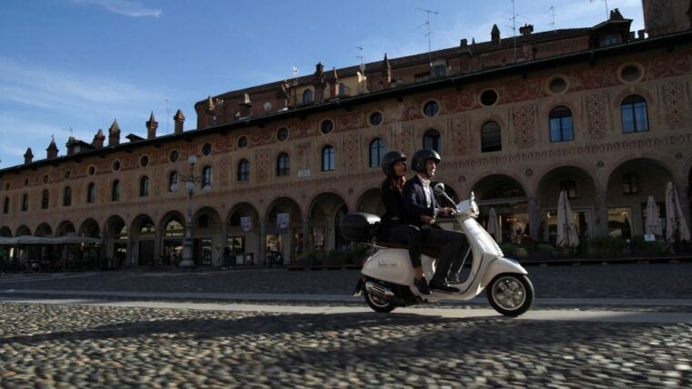 tuscany-by-vespa-full-day-tour-to-chianti-wine-region
