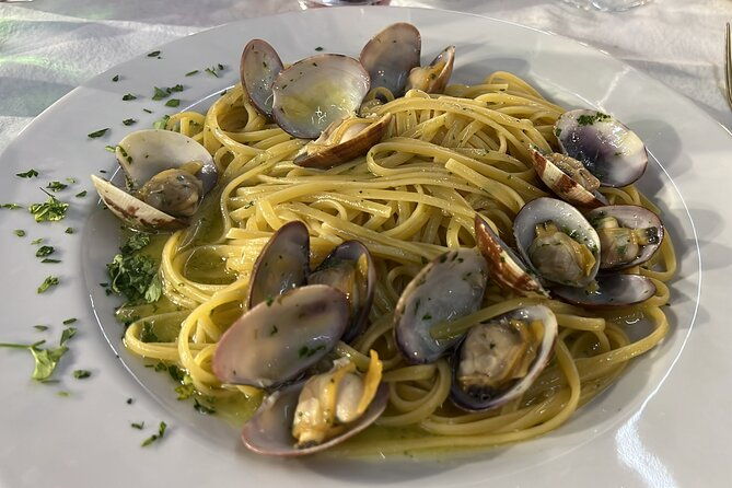 tuscany-seaside-tour-and-wineries-from-livorno