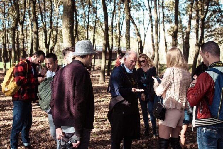 tuscany-truffle-hunting-and-meal-at-a-winery