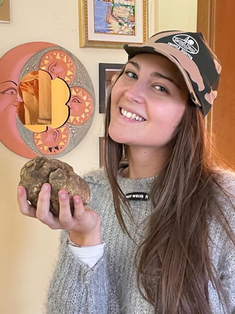 tuscany-truffle-hunting-experience-with-tasting