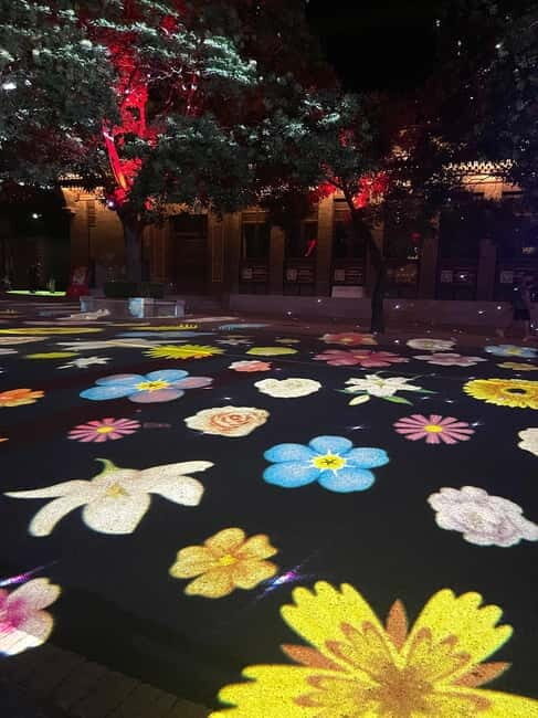 Twilight Glow at Badaling Great Wall Evening Bus Tour+Ticket - FAQ