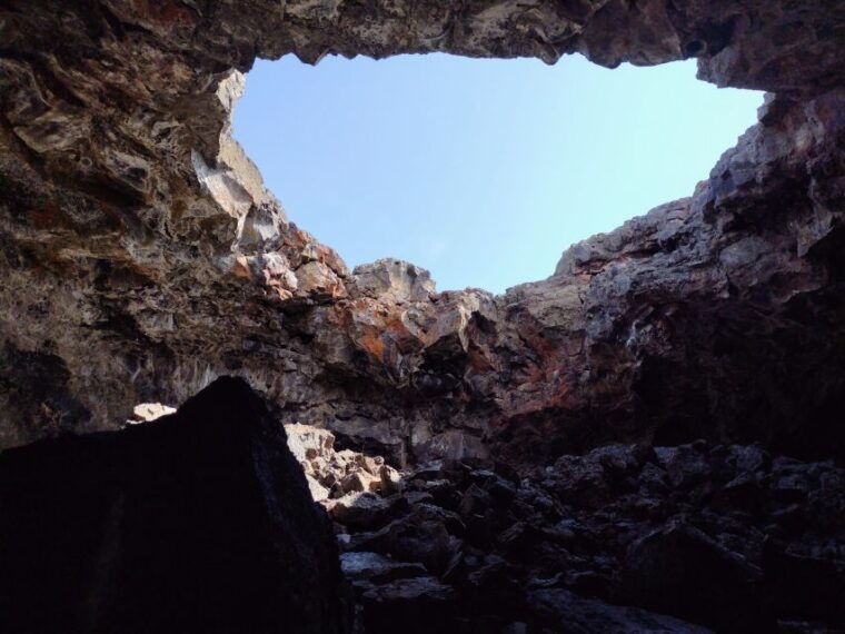 twin-falls-craters-of-the-moon-full-day-tour-with-lunch