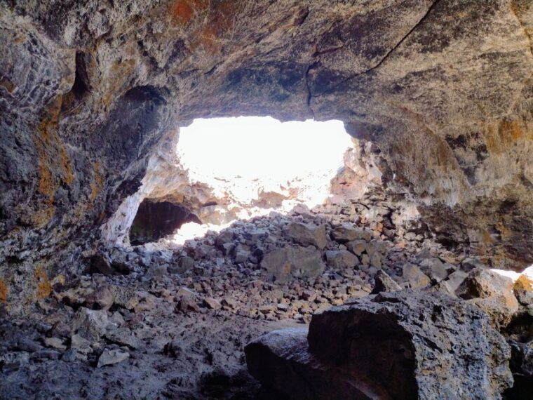 twin-falls-craters-of-the-moon-full-day-tour-with-lunch