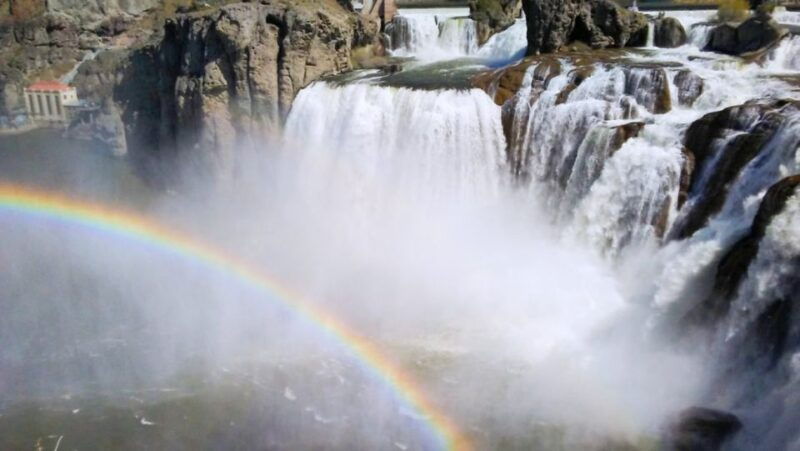 twin-falls-dierkes-lake-hike-shoshone-falls-guided-tour