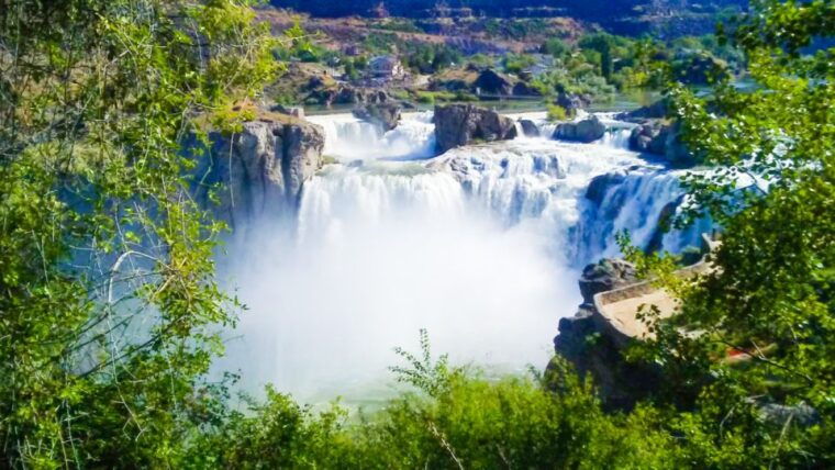 twin-falls-dierkes-lake-hike-shoshone-falls-guided-tour