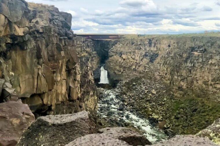 twin-falls-off-the-beaten-path-guided-half-day-tour
