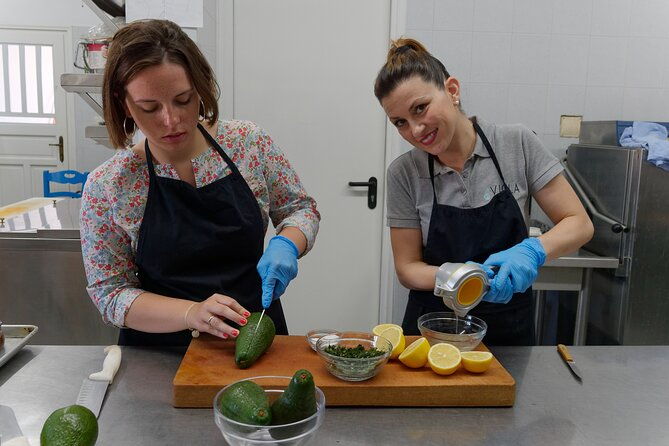 two-and-half-hours-traditional-greek-cooking-class-in-amorgos